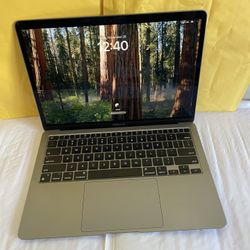 Apple MacBook Air 13 (2020 Model/ M1 chip) 8GB Memory 128GB storage like new  (100 % battery + Apple care +) 