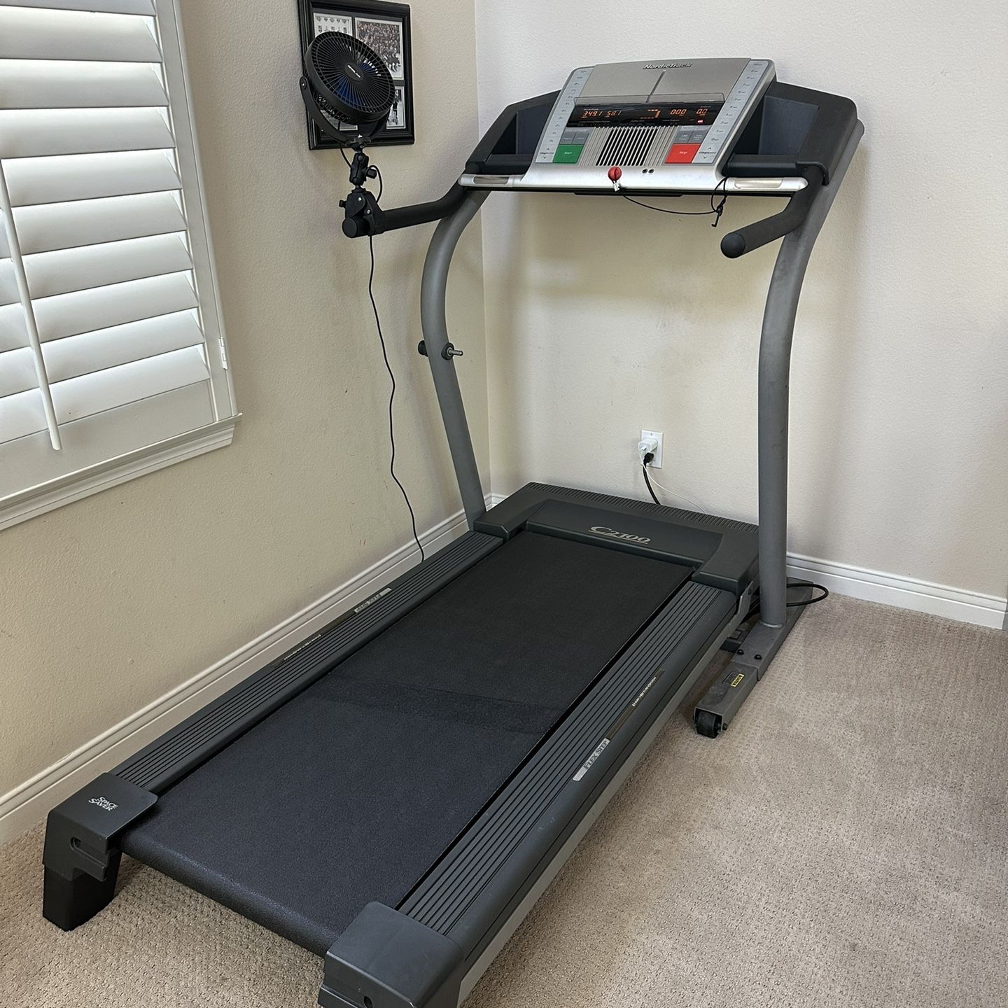NordicTrack Treadmill C2100 for Sale in Los Angeles CA OfferUp