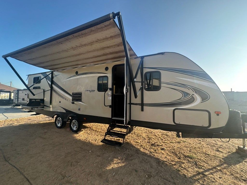 2017 KEYSTONE 2 ROOM