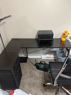 L-Shaped Reversible Desk
