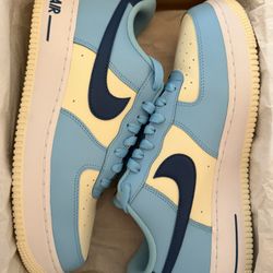 Nike Air Force 1 '07 Low Aquarius Blue Coconut Milk - Worn Once