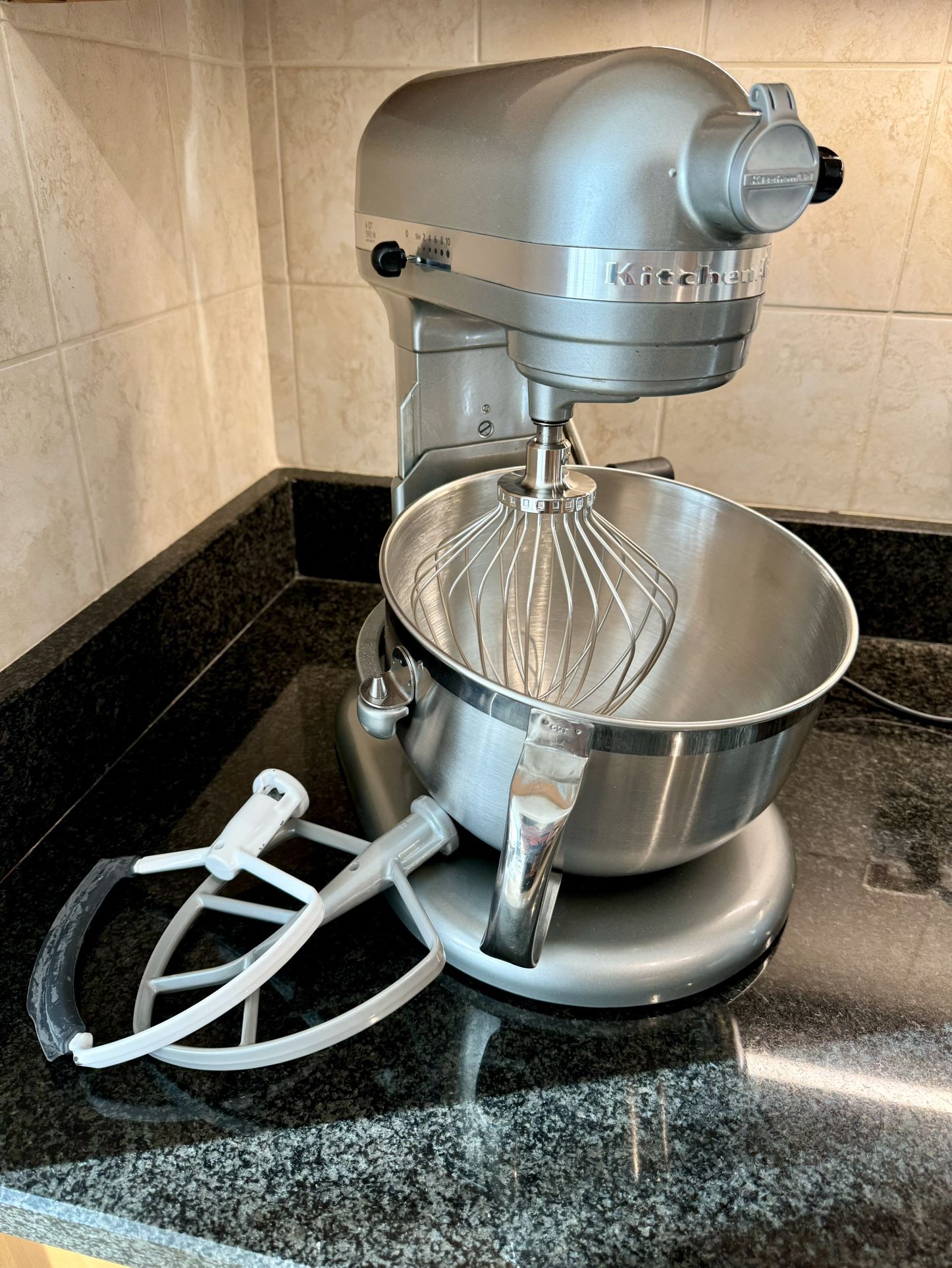 Kitchen Aid Mixer 6 Quart