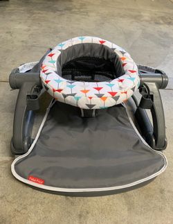 Baby Chair Fisher Price Foldable Baby Travel Chair Sit Me Up floor seat with sun shade and table tray.