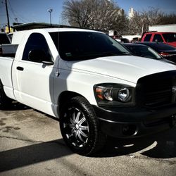Dodge Ram 1500 V6