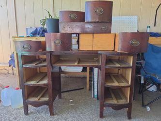 Vintage Dixie Mahogany Dresser