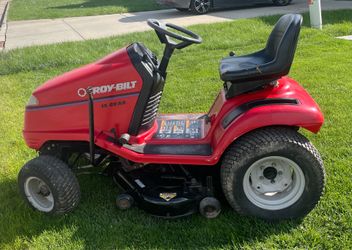 Troybilt Garden Tractor w/ Hydro Lift Mowing Deck