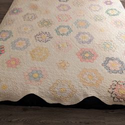 Vintage Full Sized Hand Stitched Full Size Quilt
