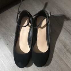 Black Shoes Size:8.5 W For Women