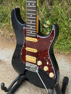 Charvel  CX290 MiJ 1990’s Midnight Blue Strat style case not included