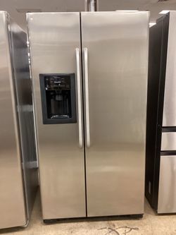 GE 25.4 cu.ft. Side by Side Refrigerator - no warranty for ice maker