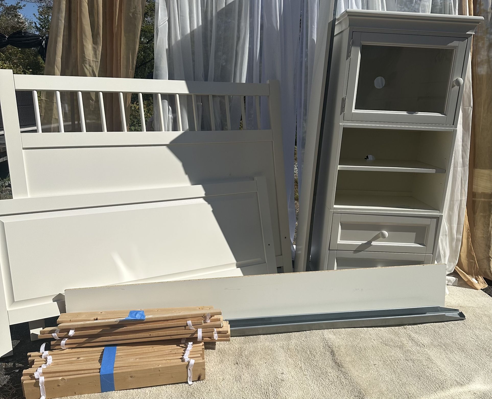 Full Sized Bedroom set