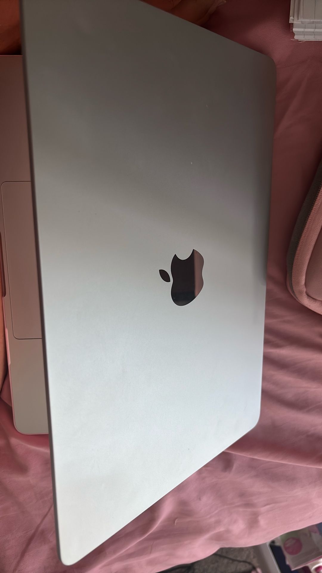 16 GB Macbook Air 2025