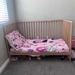 Crib/toddler bed