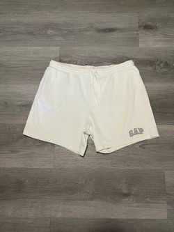 GAP Men’s White/Cream Sweat Shorts
