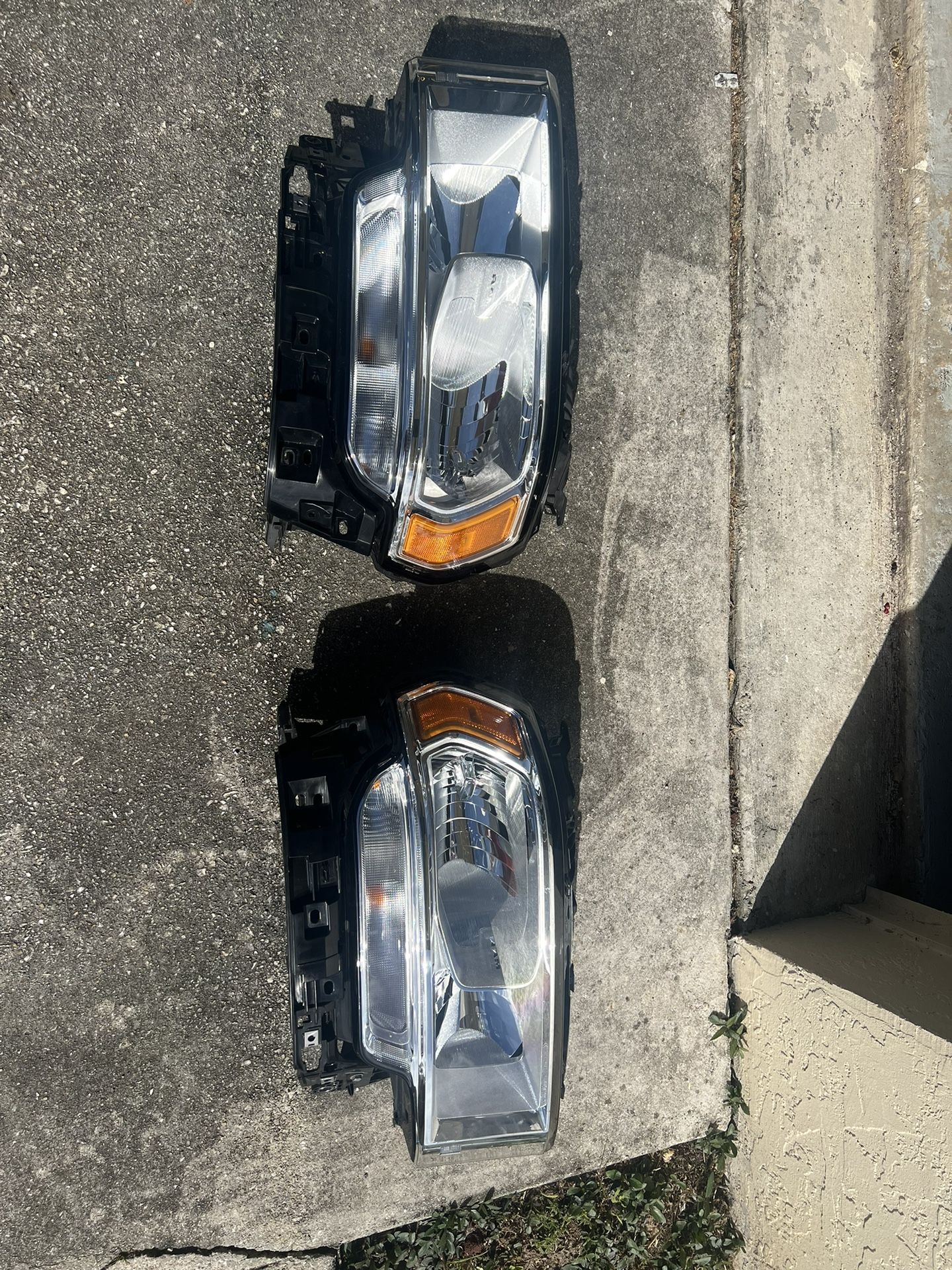 2022 Ram 2500 Headlights OEM