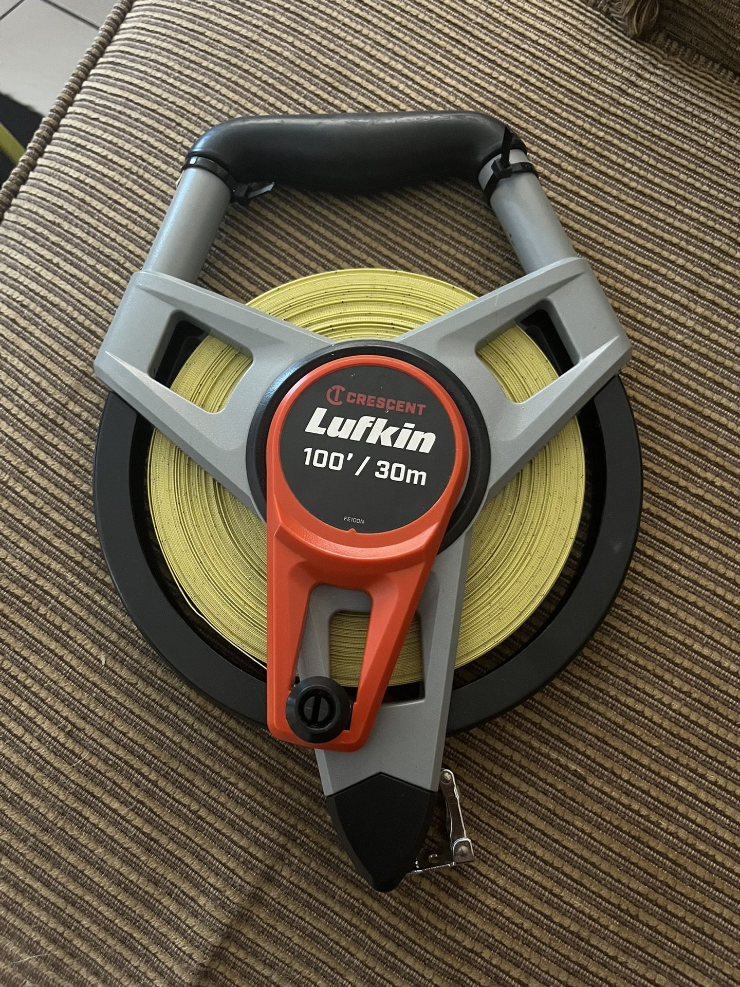 Crescent Lufkin Long Tape 1/2In. X 100'/30M