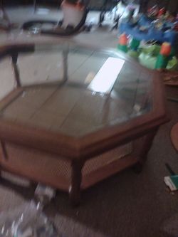 Table Octogon Glass And Wood