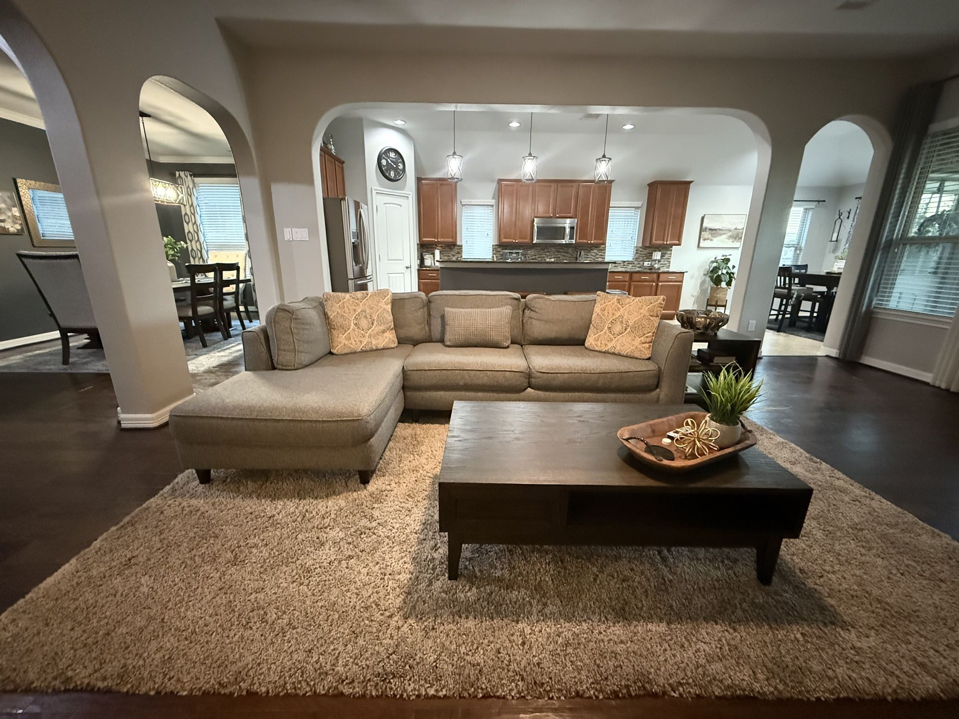 Sofa With Chase For sale