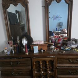 Dresser With Mirrors