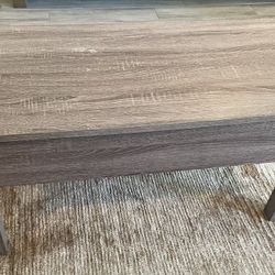 Farmhouse Rectangle Lift-Top Coffee Table
