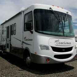 2004 Coachmen 9,000 Miles Like New