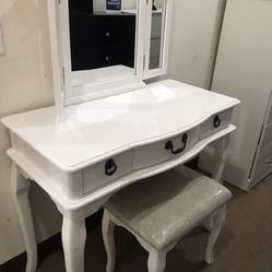 Small Vanity