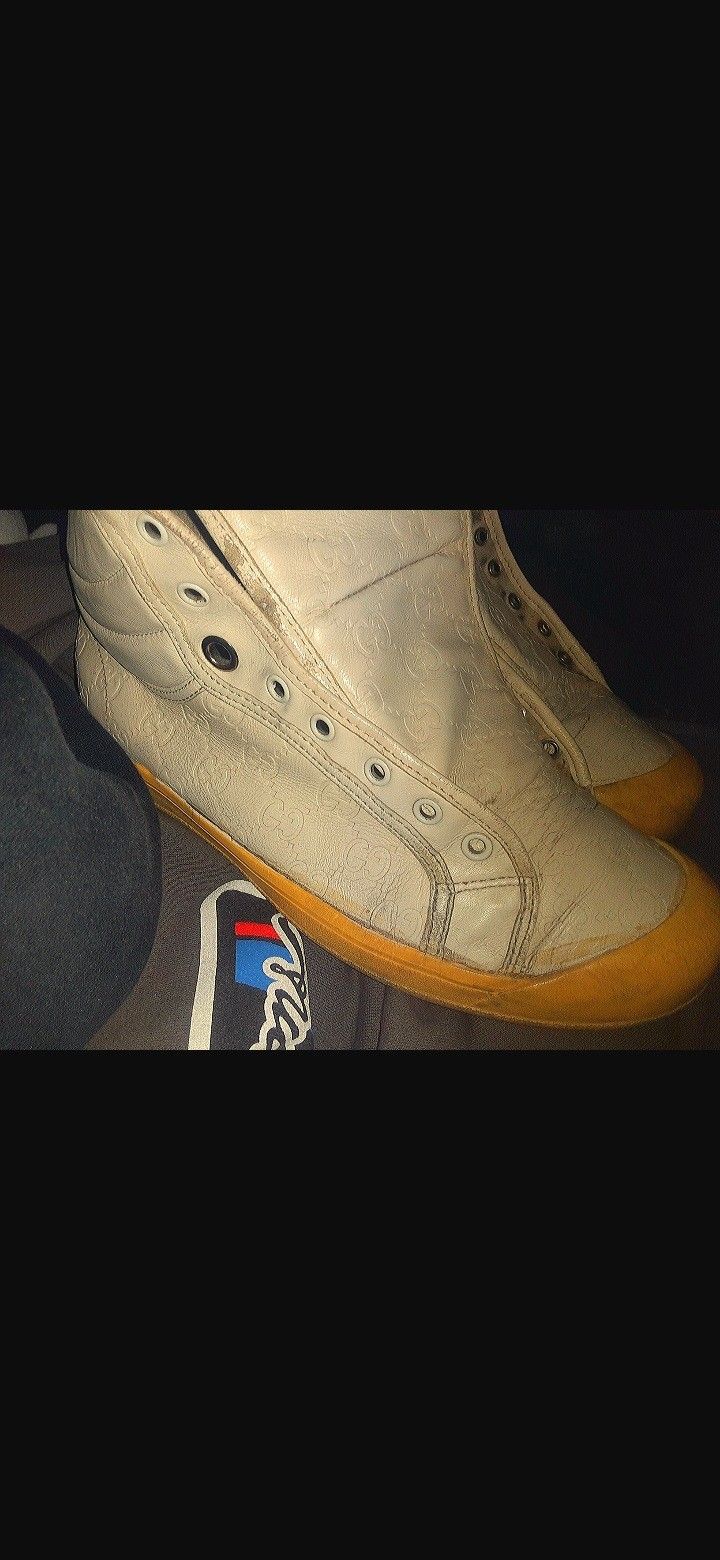 gucci shoes ,