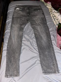 502 levi jeans W-33 L-32