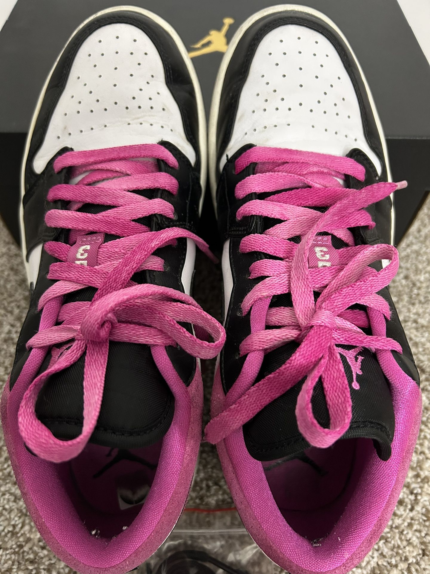 Air Jordan 1 Low SE - CK 3022 005, Size 9
