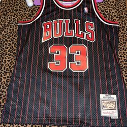 Scottie Pippen Mitchell N Ness Throwback Jersey