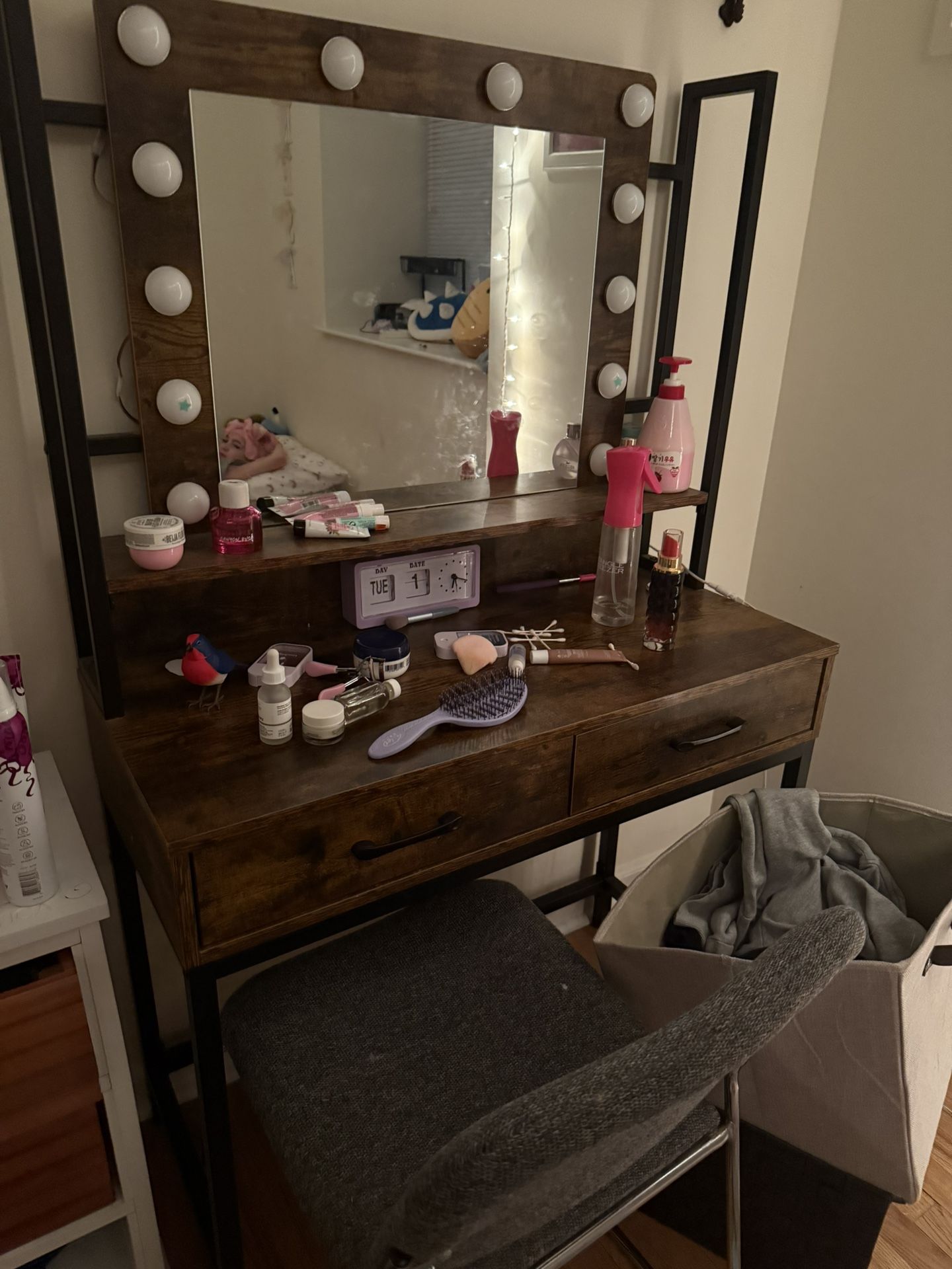 Makeup VANITY
