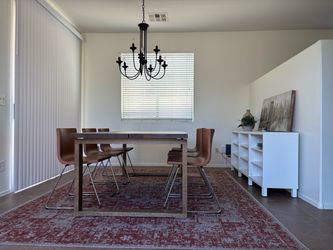 Indoor and outdoor carpet 8x10’
