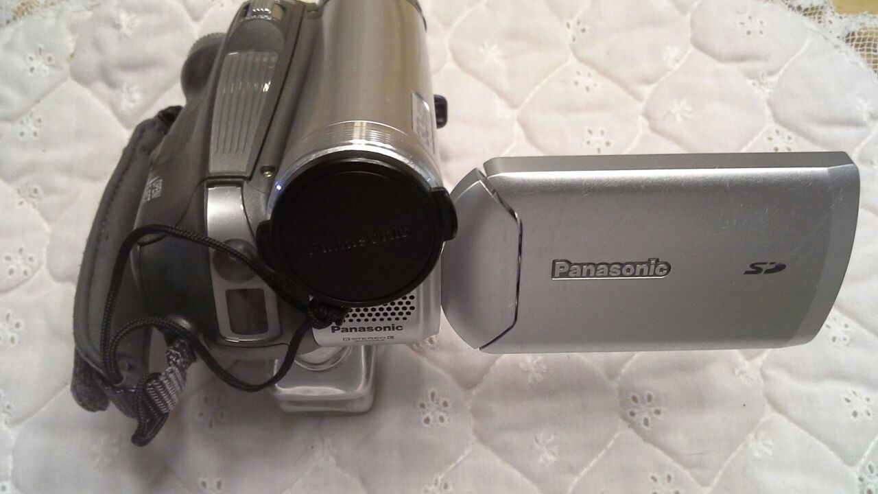 Video Camera; (W/Bag, Battery; Charger; Memory Card)