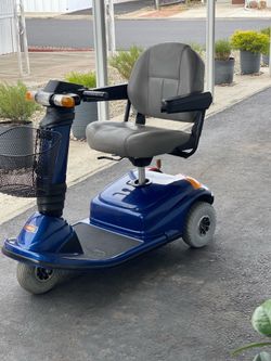Electric Personal Transport Scooter + Aluminum Hitch Carrier