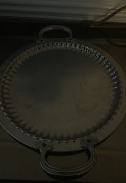 Really nice platter in silver color