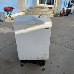 CHEST FREEZER MODEL: MDCF5WH