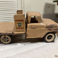 Vintage Pressed Steel 1960’s Tonka Farms Stake Rack Truck Tan