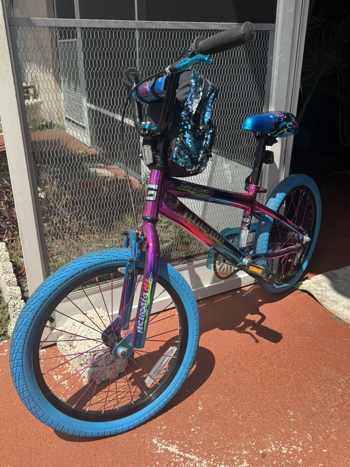 Like NEW! 18” Girl Genesis Illusion Bike Kids 6-12 Years Old