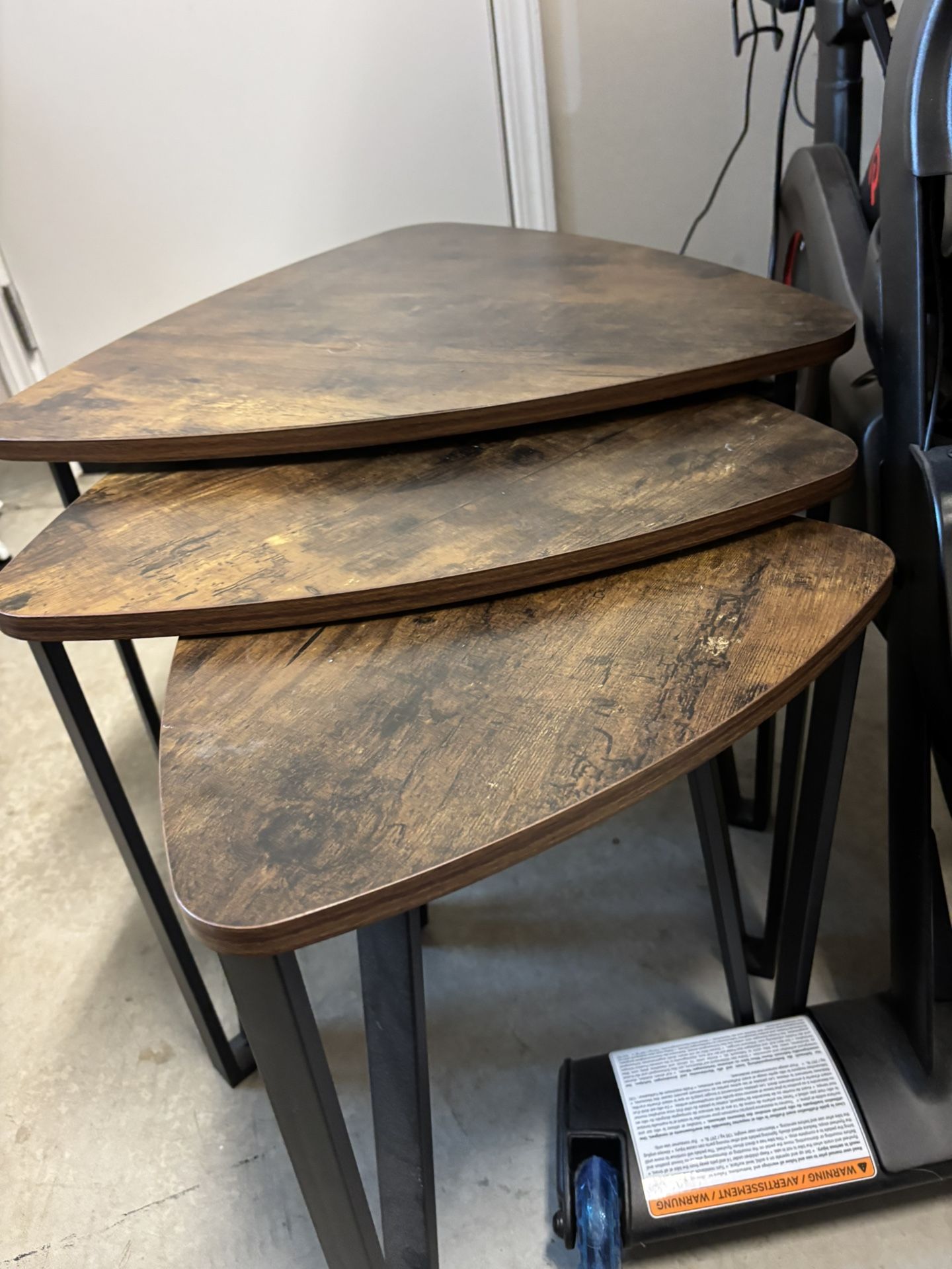 nesting coffee/side tables $25