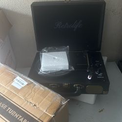Retro life Suitcase Turntable New
