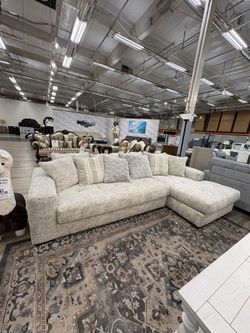 Display Sale Beige Fabric Sectional With Accent Pillows 