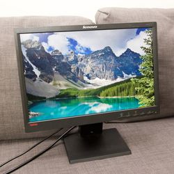 19 inch computer monitor


