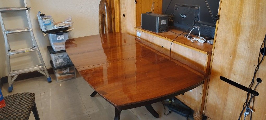 Adjustable Table