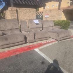 Sectional Sofa With Recliners
