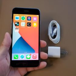 iPhone 6s - UNLOCKED - Like New  