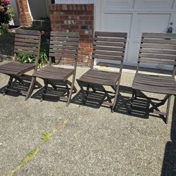 Outdoor 4 Folding Chairs 