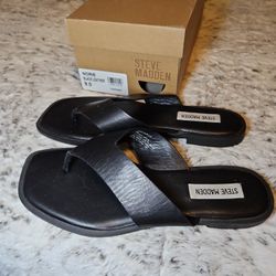 Steve Madden Flat Sandals Size 9