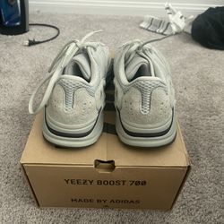 Yeezy 700 Salt