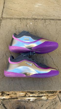 New Nike LeBron James 23 Lux Bubble boy basketball shoes men’s 7, youth 7y, women’s 8.5