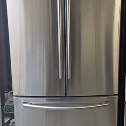 Samsung Refrigerator In Stainless Steel 